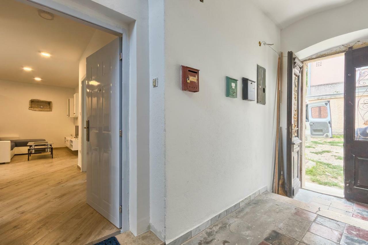 Apartment Petra Пула Екстер'єр фото