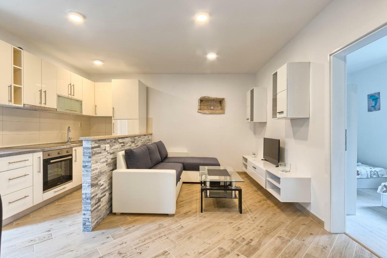 Apartment Petra Пула Екстер'єр фото