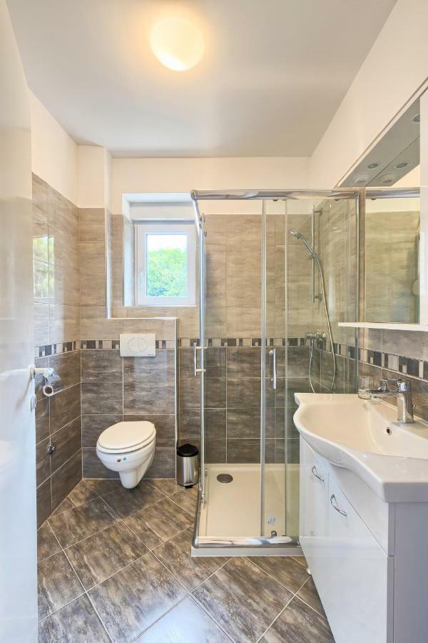 Apartment Petra Пула Екстер'єр фото