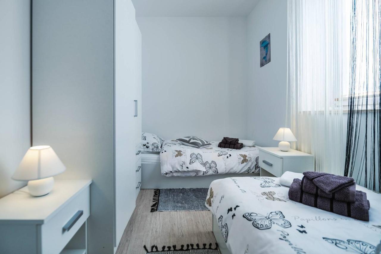 Apartment Petra Пула Екстер'єр фото